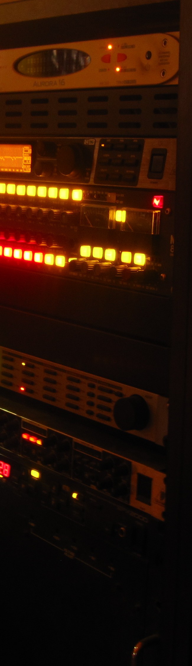 Equipamiento análogico y digital de alta calidad